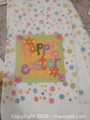 MaxSold Auction: Easter Spring Multi-Color Cotton Blend Kitchen Dish Towels (Lot of 4-6) - Las Vegas (Nevada, USA) PARTNER MANAGED Estate Sale Online Auction -  Argent Star Court