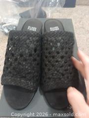 MaxSold Auction: Eileen Fisher Black Woven Nubuck Slide Mule, Size 7 - Las Vegas (Nevada, USA) PARTNER MANAGED Estate Sale Online Auction -  Argent Star Court