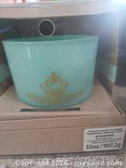 MaxSold Auction: Hanna's & HomeWorx Candles — Sparkling Grapefruit & Sugared Pear - Las Vegas (Nevada, USA) PARTNER MANAGED Estate Sale Online Auction -  Argent Star Court