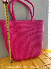 MaxSold Auction: Hot Pink Oversized Woven Straw Tote Bag - Las Vegas (Nevada, USA) PARTNER MANAGED Estate Sale Online Auction -  Argent Star Court