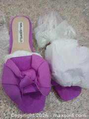 MaxSold Auction: Karl Lagerfeld Fuchsia/Magenta Grosgrain Slide Mule, US 7 - Las Vegas (Nevada, USA) PARTNER MANAGED Estate Sale Online Auction -  Argent Star Court