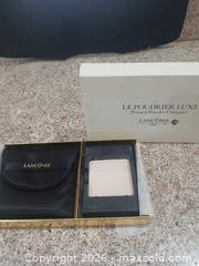 MaxSold Auction: Lancôme Le Petit Poudrier Doré / Le Poudrier Luxe Pressed Powder - Las Vegas (Nevada, USA) PARTNER MANAGED Estate Sale Online Auction -  Argent Star Court