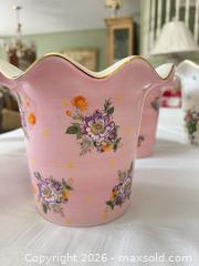 MaxSold Auction: MacKenzie-Childs Set of 4 Small Porcelain Decorative Containers - Las Vegas (Nevada, USA) PARTNER MANAGED Estate Sale Online Auction -  Argent Star Court