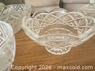 MaxSold Auction: Marquis by Waterford Crystal Star/Diamond Cut Clear Bowls (4) - Las Vegas (Nevada, USA) PARTNER MANAGED Estate Sale Online Auction -  Argent Star Court