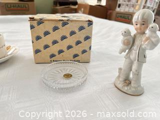 MaxSold Auction: Mixed Vintage Porcelain & Glass Tea Set with Figurine & Trinket Box - Las Vegas (Nevada, USA) PARTNER MANAGED Estate Sale Online Auction -  Argent Star Court