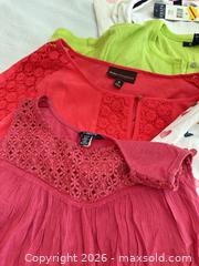MaxSold Auction: Mixed Women's Tops, Dresses & Pajama Set — Assorted Brands, Sizes - Las Vegas (Nevada, USA) PARTNER MANAGED Estate Sale Online Auction -  Argent Star Court
