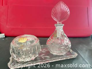 MaxSold Auction: Princess House 24% Lead Crystal Vanity Set with Tray - Las Vegas (Nevada, USA) PARTNER MANAGED Estate Sale Online Auction -  Argent Star Court