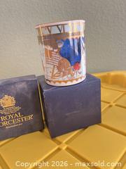 MaxSold Auction: Royal Worcester Space/Millennium Gold-Gilded Mug - Las Vegas (Nevada, USA) PARTNER MANAGED Estate Sale Online Auction -  Argent Star Court