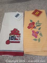 MaxSold Auction: Set of 2 Cotton Kitchen Towels with Floral & Apple Embroidery - Las Vegas (Nevada, USA) PARTNER MANAGED Estate Sale Online Auction -  Argent Star Court