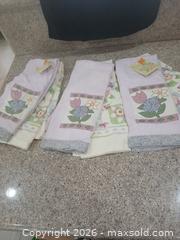 MaxSold Auction: Set of 3 Drug GM Cotton Terry Hand & Kitchen Towels - Las Vegas (Nevada, USA) PARTNER MANAGED Estate Sale Online Auction -  Argent Star Court