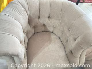 MaxSold Auction: Set of 4 Beige Tufted Accent Chairs with Coffee Table - Las Vegas (Nevada, USA) PARTNER MANAGED Estate Sale Online Auction -  Argent Star Court