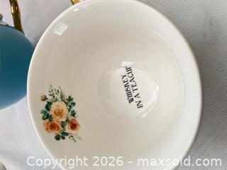 MaxSold Auction: Set of 4 Ceramic Teacups & Saucers, "Whiskey in a Teacup" - Las Vegas (Nevada, USA) PARTNER MANAGED Estate Sale Online Auction -  Argent Star Court