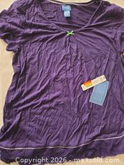 MaxSold Auction: Simply Vera (Vera Wang) Purple Rayon Short Sleeve L - Las Vegas (Nevada, USA) PARTNER MANAGED Estate Sale Online Auction -  Argent Star Court