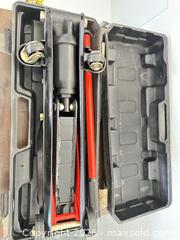 MaxSold Auction: Team Mechanix 2.5 Ton Floor Jack, Steel, Black/Red - Las Vegas (Nevada, USA) PARTNER MANAGED Estate Sale Online Auction -  Argent Star Court