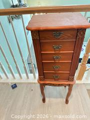 MaxSold Auction: Traditional Medium Oak Jewelry Armoire with Mirror & Drawers - Las Vegas (Nevada, USA) PARTNER MANAGED Estate Sale Online Auction -  Argent Star Court