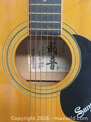 MaxSold Auction: Sungeum Acoustic Guitar  - Toronto (Ontario, Canada) PARTNER MANAGED Reseller Online Auction - Queen Street West.