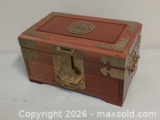 MaxSold Auction: Vintage Chinese Rosewood Jewelry Box  - Toronto (Ontario, Canada) PARTNER MANAGED Reseller Online Auction - Queen Street West.