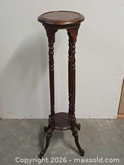 MaxSold Auction: Vintage Mohogary Wood Barley Twist Pedestal Plant Stand - Toronto (Ontario, Canada) PARTNER MANAGED Reseller Online Auction - Queen Street West.