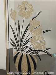 MaxSold Auction: Vintage Postmodern Floral Vase Etched Mirror  - Toronto (Ontario, Canada) PARTNER MANAGED Reseller Online Auction - Queen Street West.