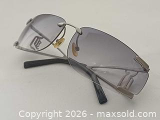 MaxSold Auction: Vintage Y2K Versace Sunglass MOD2019 - Toronto (Ontario, Canada) PARTNER MANAGED Reseller Online Auction - Queen Street West.