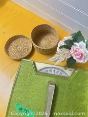 MaxSold Auction: Bathroom Lot - Carleton Place (Ontario, Canada) SELLER MANAGED Reseller Online Auction - Victoria Street