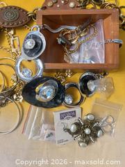 MaxSold Auction: Belts and Jewlery - Carleton Place (Ontario, Canada) SELLER MANAGED Reseller Online Auction - Victoria Street