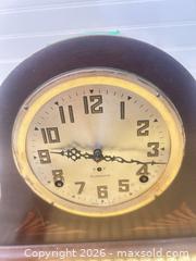 MaxSold Auction: Mantle clock - Carleton Place (Ontario, Canada) SELLER MANAGED Reseller Online Auction - Victoria Street