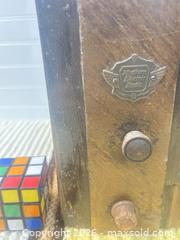 MaxSold Auction: Vintage Radio - Carleton Place (Ontario, Canada) SELLER MANAGED Reseller Online Auction - Victoria Street