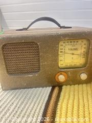 MaxSold Auction: Vintage Radio Lot 1 - Carleton Place (Ontario, Canada) SELLER MANAGED Reseller Online Auction - Victoria Street