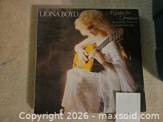 MaxSold Auction: Assorted Household Decor, Vinyl & Books Lot - Kingston (Ontario, Canada) PARTNER MANAGED Moving Online Auction - Fernmoor Drive