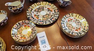 MaxSold Auction: Aynsley Imari-Style Bone China Tea & Serving Set, 33 Pieces - Kingston (Ontario, Canada) PARTNER MANAGED Moving Online Auction - Fernmoor Drive