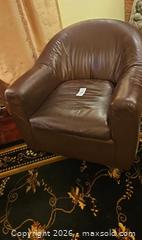 MaxSold Auction: Contemporary Brown Genuine Leather Club Chair - Kingston (Ontario, Canada) PARTNER MANAGED Moving Online Auction - Fernmoor Drive