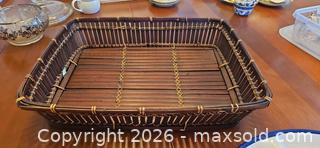 MaxSold Auction: Mixed Home Decor Serving Set — Ceramic Tray, Wood Charger, Wicker Tray - Kingston (Ontario, Canada) PARTNER MANAGED Moving Online Auction - Fernmoor Drive