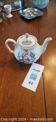 MaxSold Auction: Sadler Vintage Floral Teapot with Lid, White Pink Green - Kingston (Ontario, Canada) PARTNER MANAGED Moving Online Auction - Fernmoor Drive