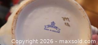 MaxSold Auction: Sadler Vintage Floral Teapot with Lid, White Pink Green - Kingston (Ontario, Canada) PARTNER MANAGED Moving Online Auction - Fernmoor Drive