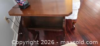 MaxSold Auction: Traditional Solid Wood End Table in Medium Brown - Kingston (Ontario, Canada) PARTNER MANAGED Moving Online Auction - Fernmoor Drive