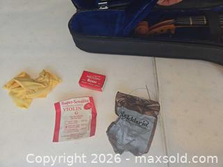 MaxSold Auction: 3/4 Violin with Case, Bow and Accessories - Lakeland (Florida, USA) PARTNER MANAGED Downsizing Online Auction - Shore Acres Drive