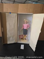 MaxSold Auction: Franklin Heirloom Marilyn Monroe Sweater Girl 18in Doll - Lakeland (Florida, USA) PARTNER MANAGED Downsizing Online Auction - Shore Acres Drive