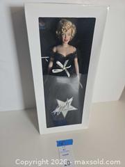 MaxSold Auction: Franklin Mint Marilyn Monroe 16" Collectible Portrait Doll - Lakeland (Florida, USA) PARTNER MANAGED Downsizing Online Auction - Shore Acres Drive