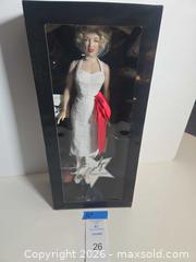 MaxSold Auction: Franklin Mint Marilyn Monroe 16 in Portrait Collector Doll - Lakeland (Florida, USA) PARTNER MANAGED Downsizing Online Auction - Shore Acres Drive