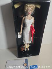 MaxSold Auction: Franklin Mint Marilyn Monroe 16 in Portrait Collector Doll - Lakeland (Florida, USA) PARTNER MANAGED Downsizing Online Auction - Shore Acres Drive