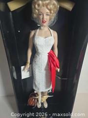 MaxSold Auction: Franklin Mint Marilyn Monroe 16 in Portrait Collector Doll - Lakeland (Florida, USA) PARTNER MANAGED Downsizing Online Auction - Shore Acres Drive