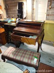 MaxSold Auction: Roll Top Desk D - Toronto (Ontario, Canada) Moving Online Auction - Snowshoe Millway