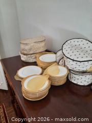 MaxSold Auction: Wedgwood Dishes B - Toronto (Ontario, Canada) Moving Online Auction - Snowshoe Millway