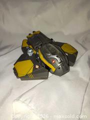 MaxSold Auction: 2005 Star Wars Anakin's Jedi Starfighter - Walworth (New York, USA) SELLER MANAGED Downsizing Online Auction -  High Street