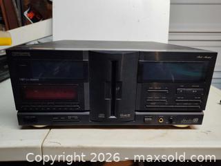 MaxSold Auction: Fisher Studio 60 CD management system (Tested works) - Walworth (New York, USA) SELLER MANAGED Downsizing Online Auction -  High Street