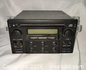 MaxSold Auction: Honda Accord Radio w Code AM FM CD w iPod Aux Input - Walworth (New York, USA) SELLER MANAGED Downsizing Online Auction -  High Street