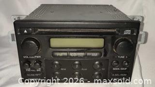 MaxSold Auction: Honda Accord Radio w Code AM FM CD w iPod Aux Input - Walworth (New York, USA) SELLER MANAGED Downsizing Online Auction -  High Street