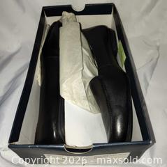MaxSold Auction: New St. John's Bay Women's Black Leather Shoes Size: 8 Medium  - Walworth (New York, USA) SELLER MANAGED Downsizing Online Auction -  High Street