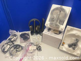 MaxSold Auction: Sony assorted headphones and headphone stand lot — 7+ pieces - Vaughan (Ontario, Canada) SELLER MANAGED Downsizing Online Auction - Confederation Parkway